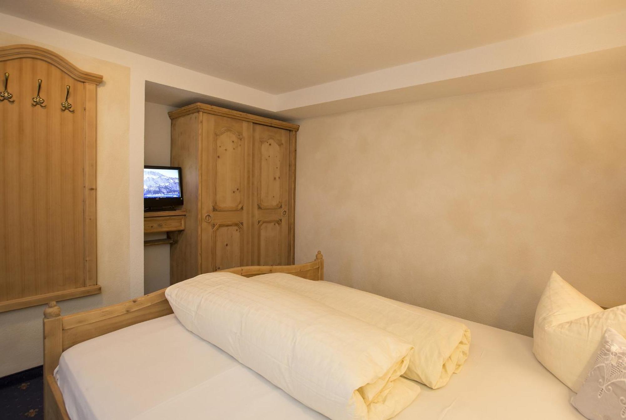 Hotel Tanzer Ischgl Room photo